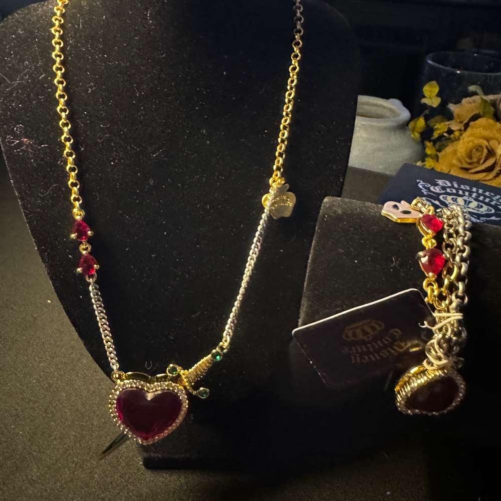 Snow White necklace and bracelet by Disney Couture Kingdom